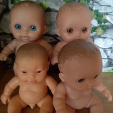 Два карапузов,цена за лот.