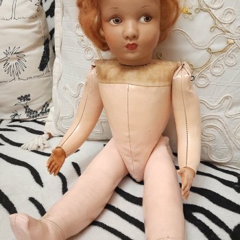 Помогите опознать куклу без опознавательных знаков