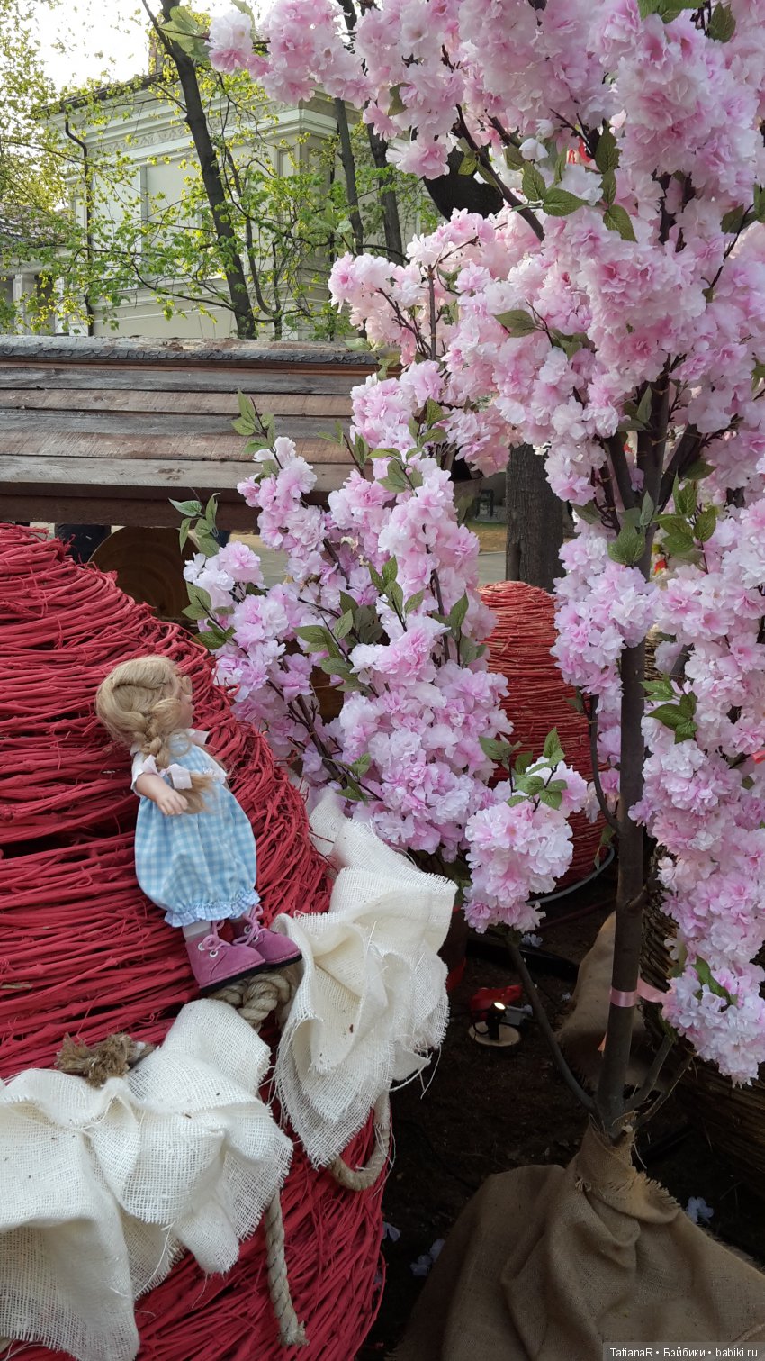 Пасхальная прогулка Лизхен. Куклы Zwergnase