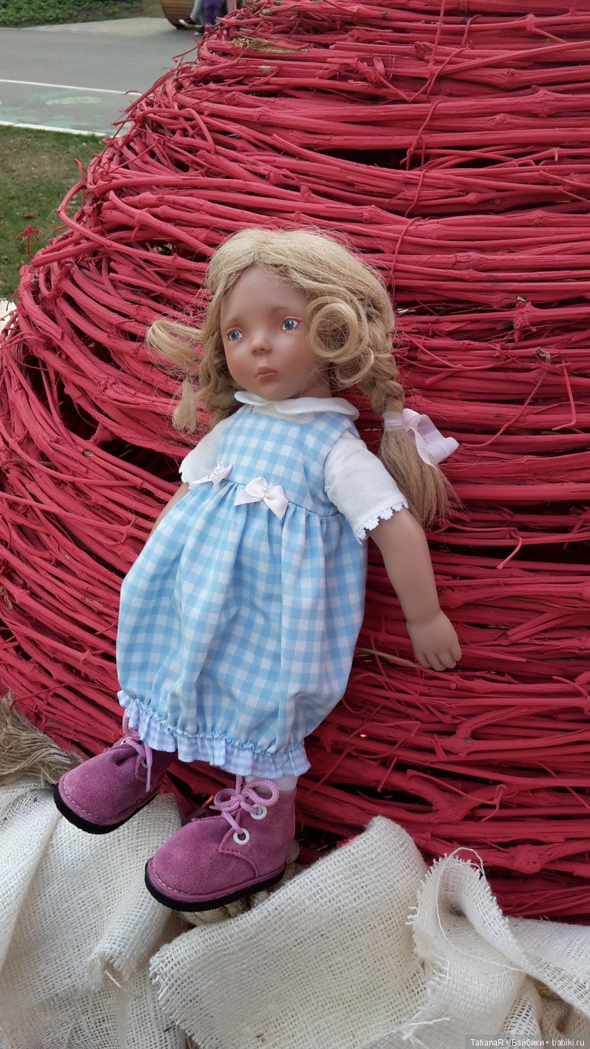 Пасхальная прогулка Лизхен. Куклы Zwergnase