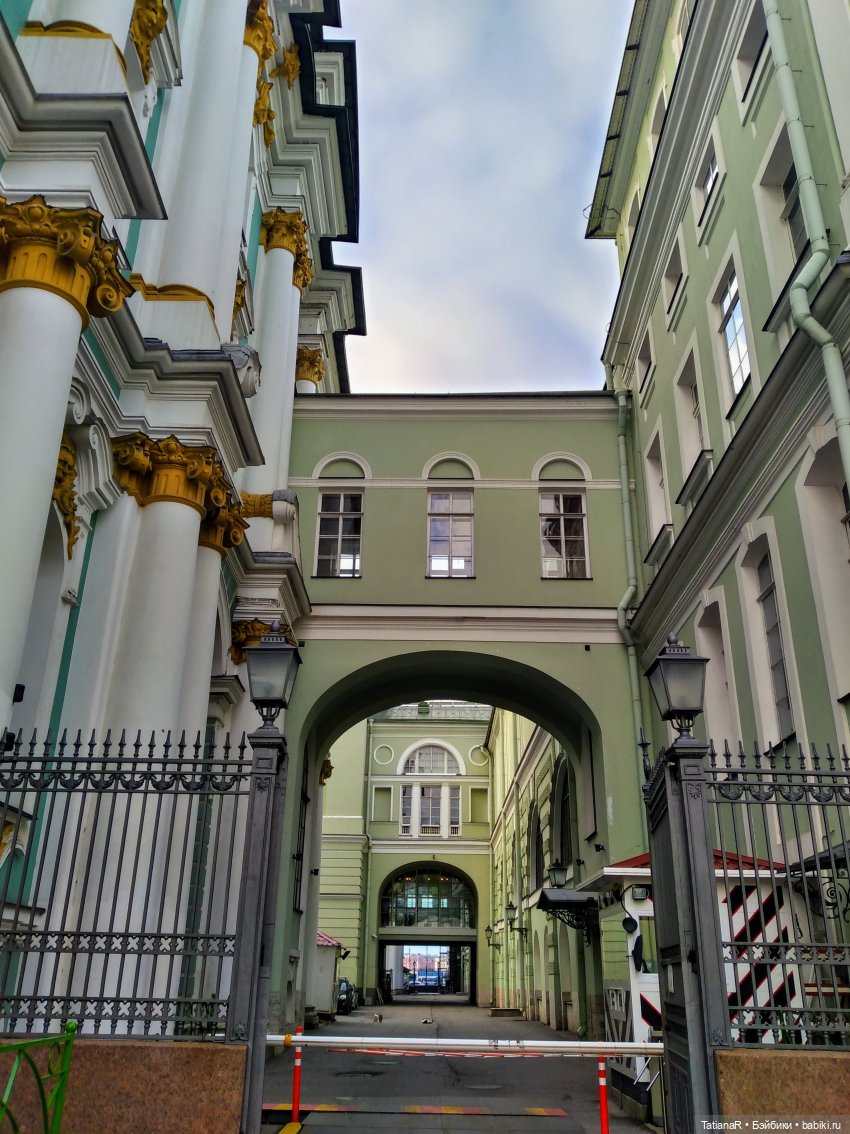 Прогулка по Петербургу с куклами Оксаны Мироновой