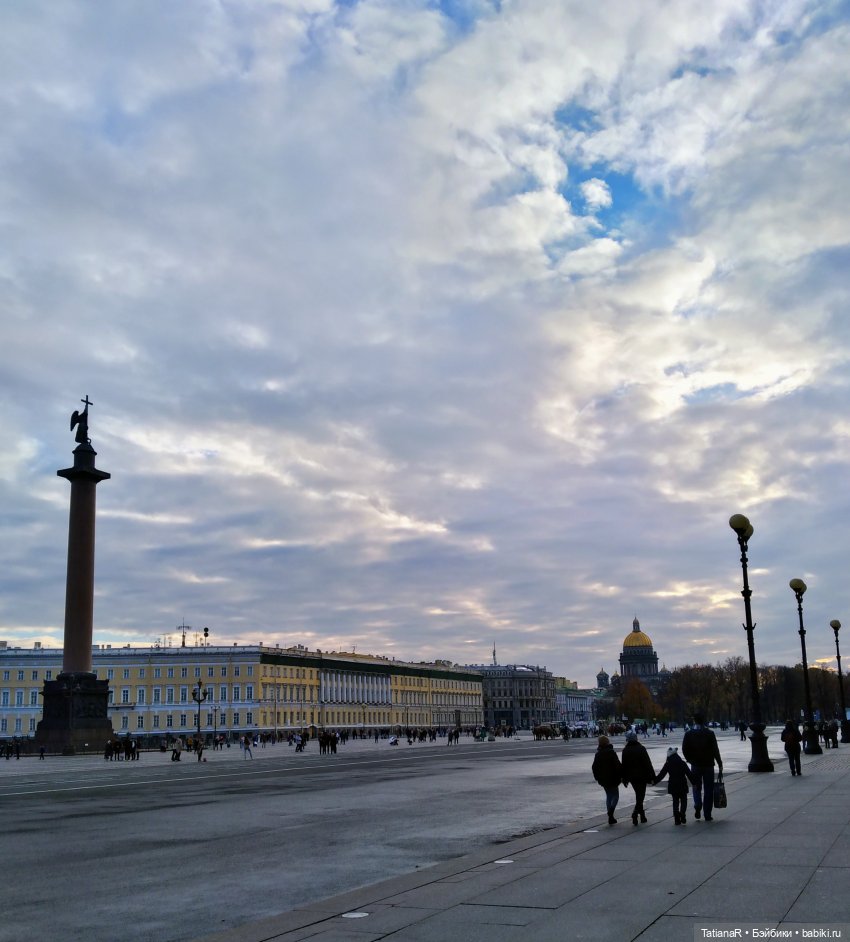 Прогулка по Петербургу с куклами Оксаны Мироновой