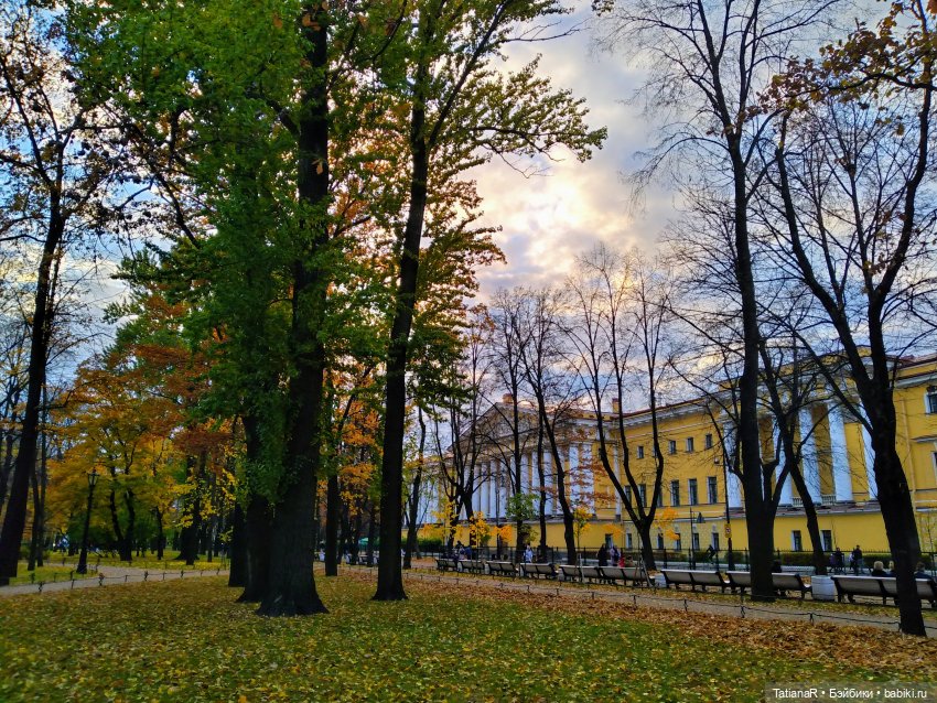 Прогулка по Петербургу с куклами Оксаны Мироновой