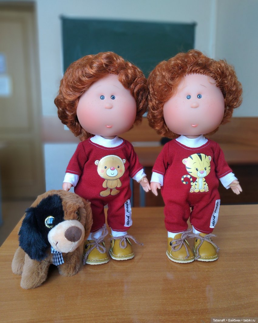 Три близнеца и собака — Куклы Nines d'Onil (Нинес): Миа (Mia) (фото 2)