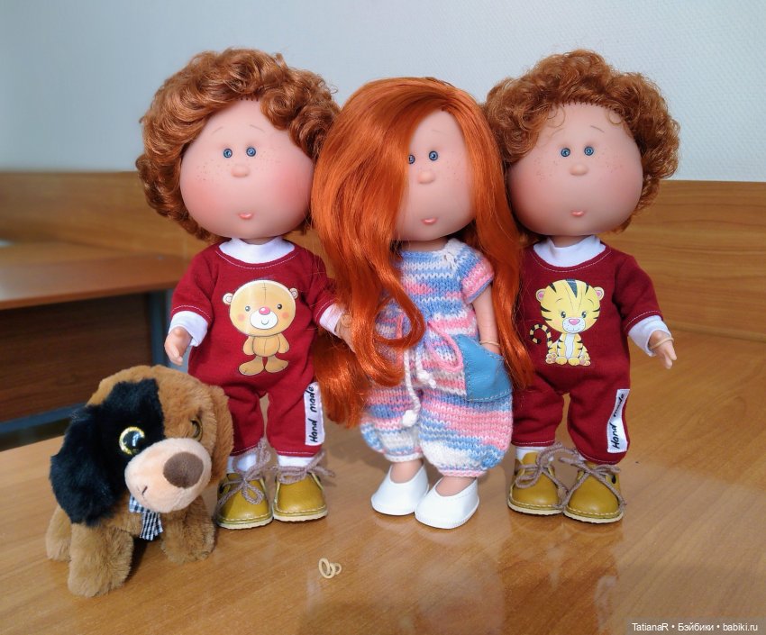 Три близнеца и собака — Куклы Nines d'Onil (Нинес): Миа (Mia)