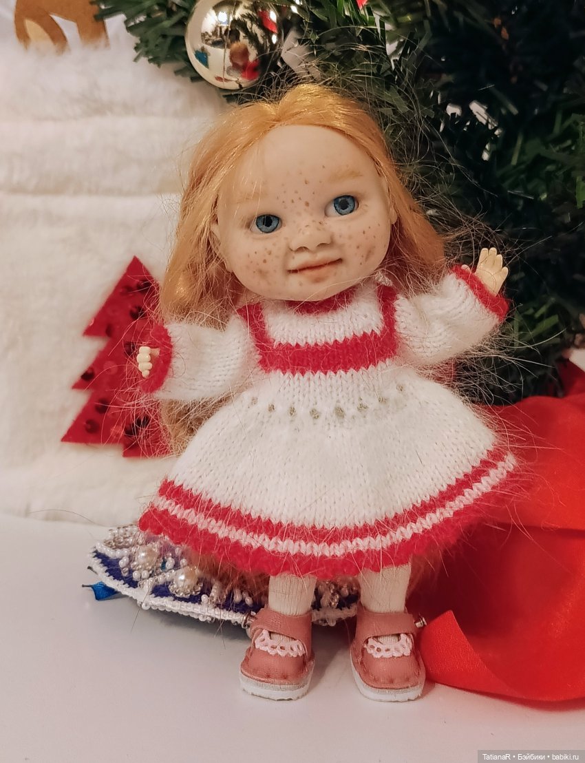 Сказка в шапке или Новогодняя компания у кукольной ёлочки, или Праздник продолжается