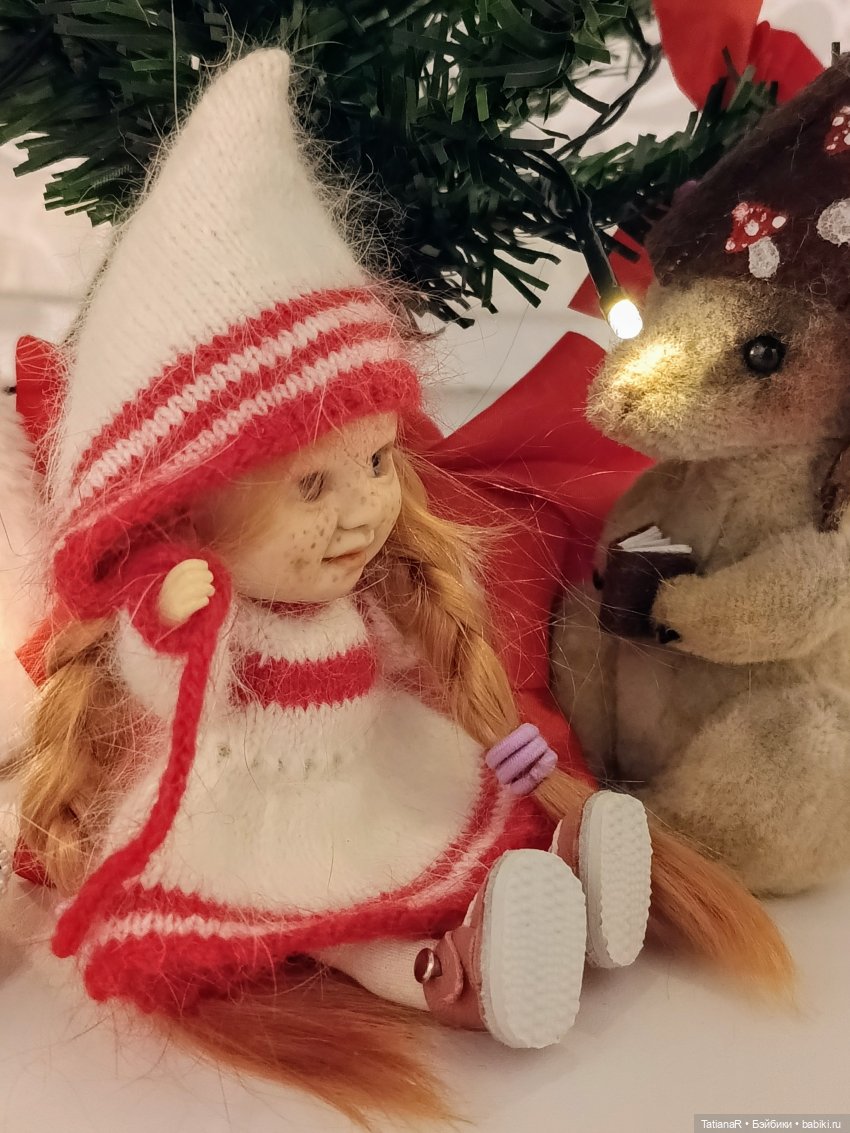 Сказка в шапке или Новогодняя компания у кукольной ёлочки, или Праздник продолжается