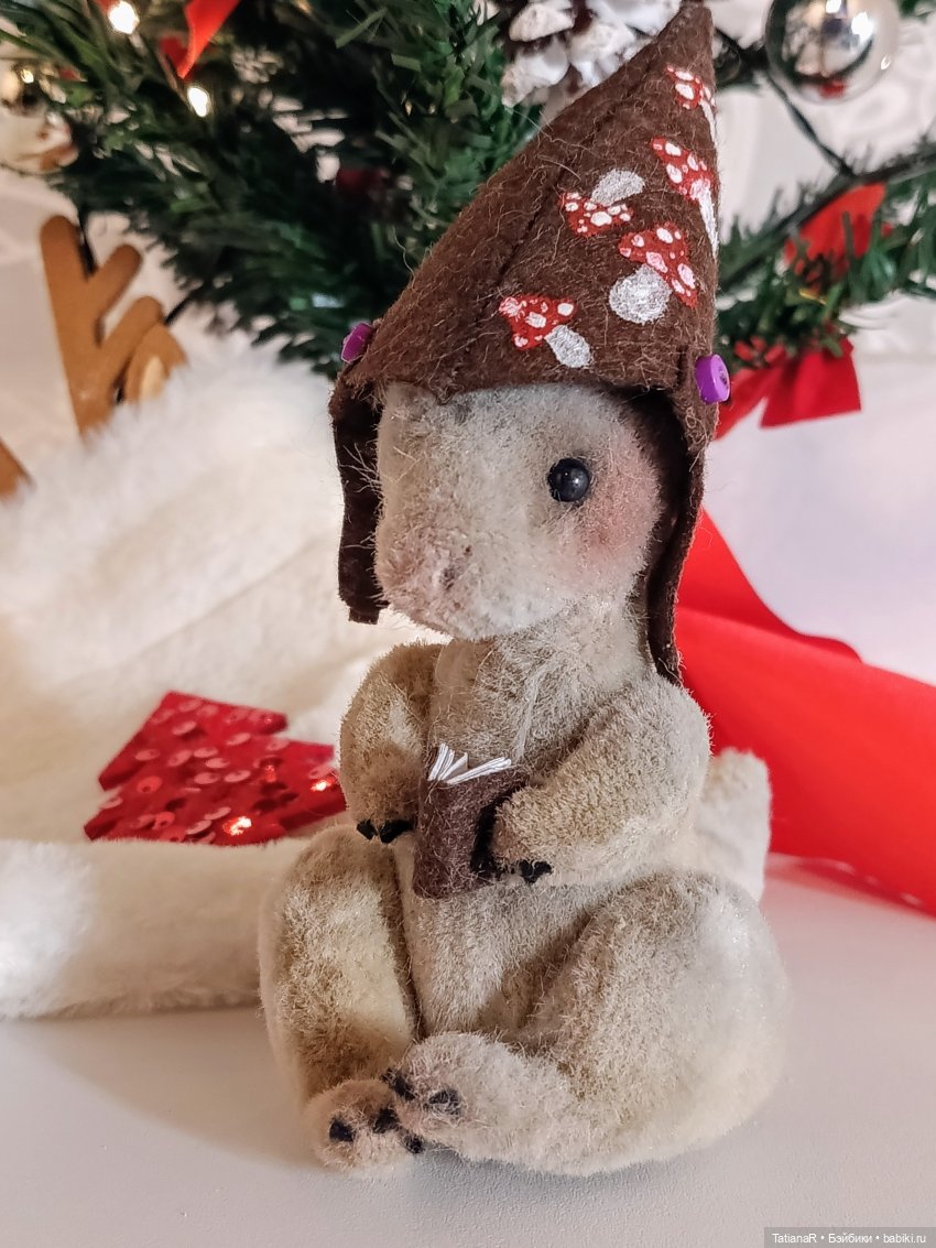 Сказка в шапке или Новогодняя компания у кукольной ёлочки, или Праздник продолжается