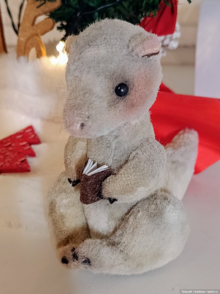 Сказка в шапке или Новогодняя компания у кукольной ёлочки, или Праздник продолжается