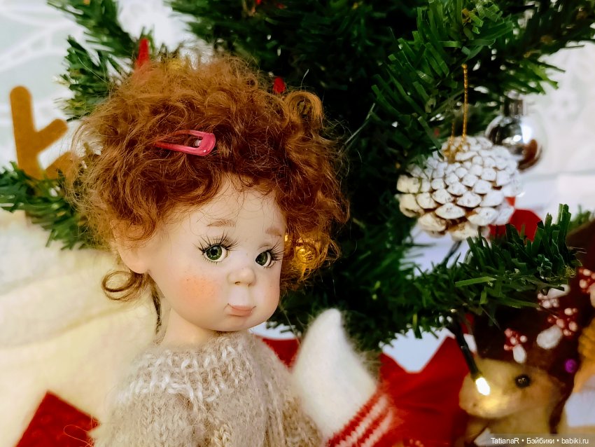 Сказка в шапке или Новогодняя компания у кукольной ёлочки, или Праздник продолжается