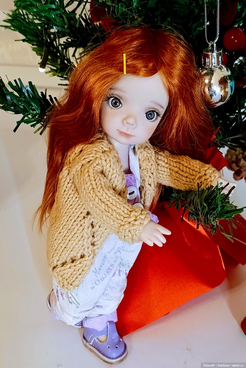 Сказка в шапке или Новогодняя компания у кукольной ёлочки, или Праздник продолжается