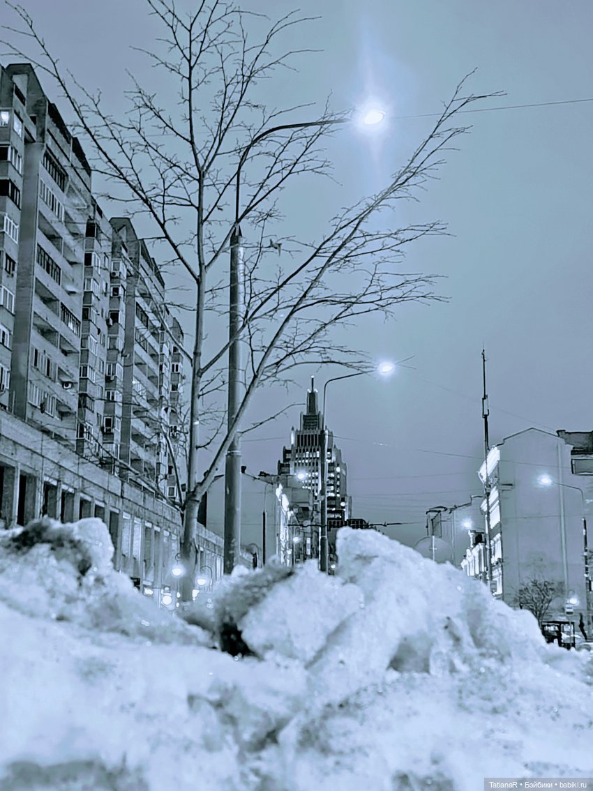 Приключения у праздничного тортика