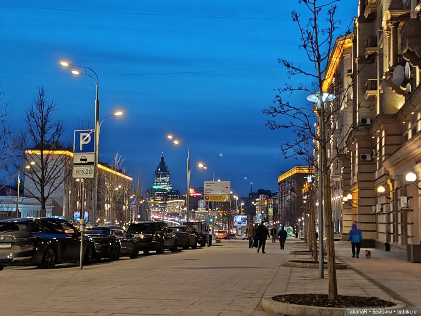 Как Алёнка гуляла не одна