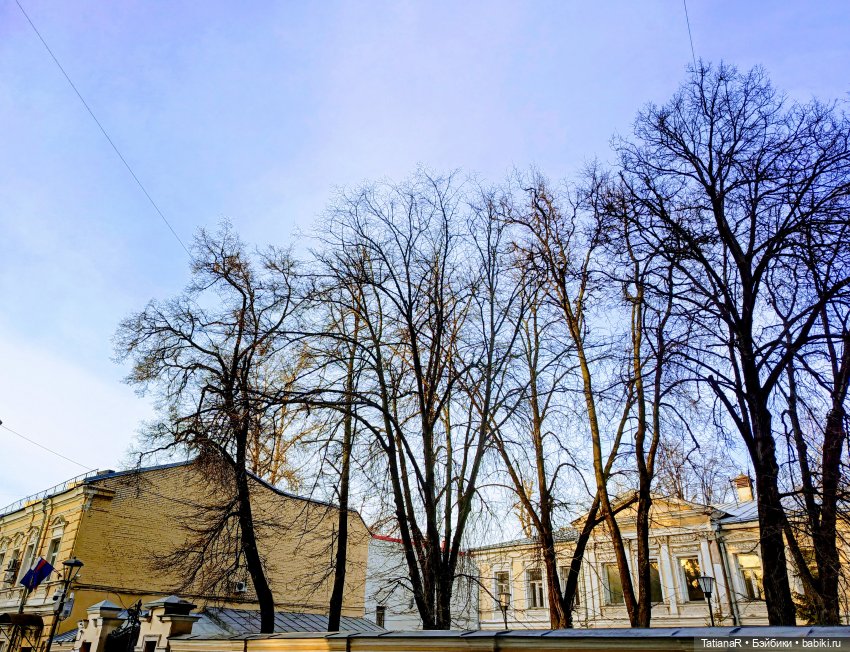 Как Алёнка гуляла не одна
