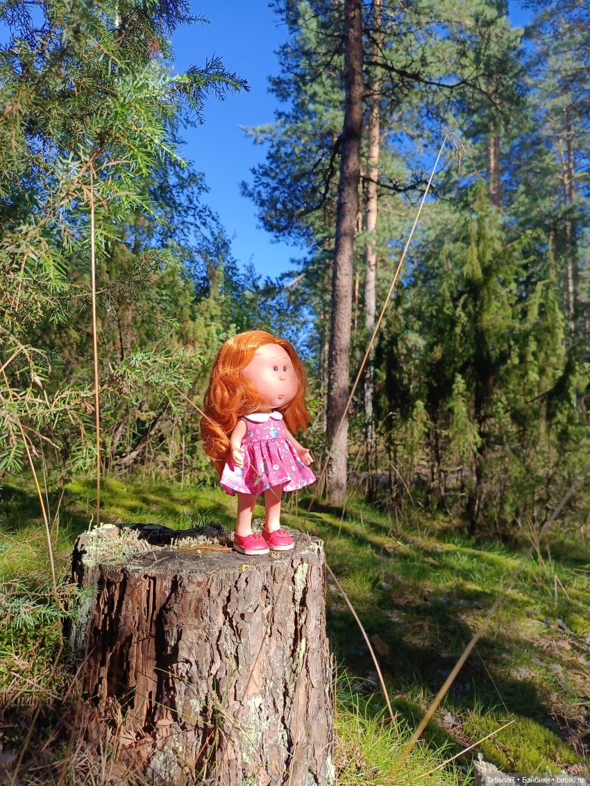 Дорога на пляж — Куклы Nines d'Onil (Нинес): Миа (Mia)