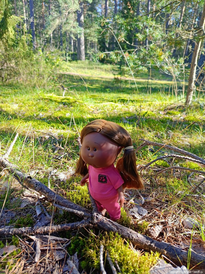 Дорога на пляж — Куклы Nines d'Onil (Нинес): Миа (Mia)