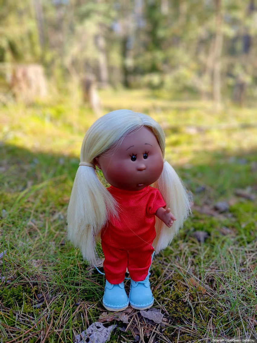 Дорога на пляж — Куклы Nines d'Onil (Нинес): Миа (Mia)
