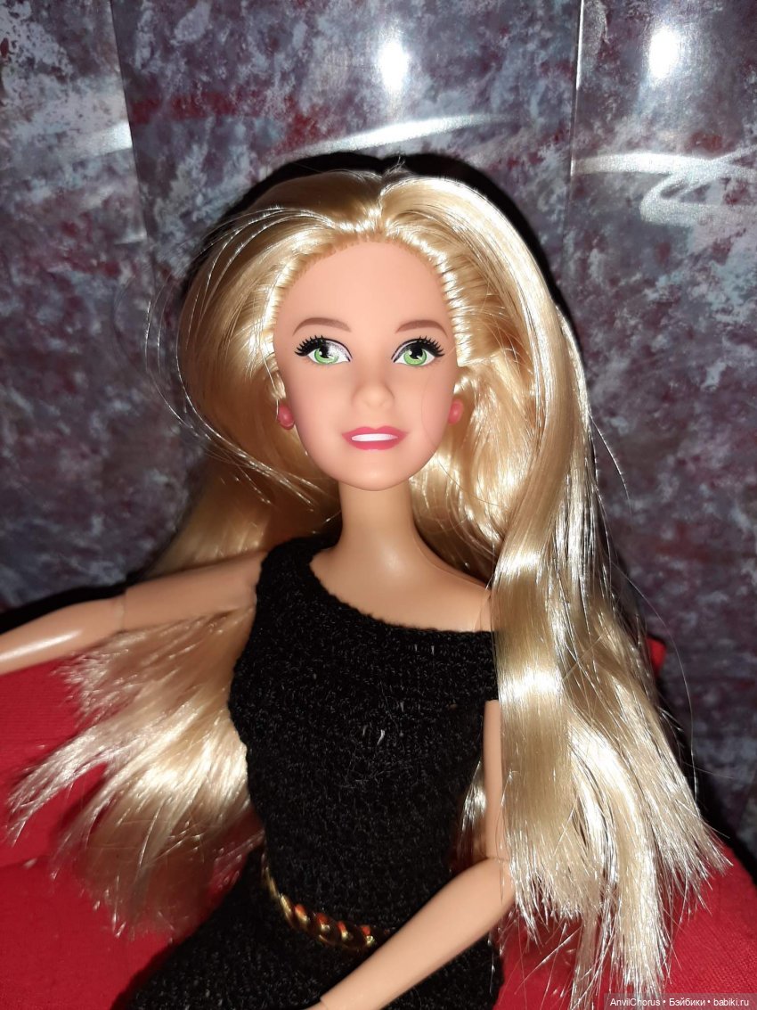 Новенькая. Небольшое знакомство (фото 2)