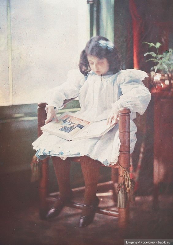 Как Володя и Соня играли в куклы