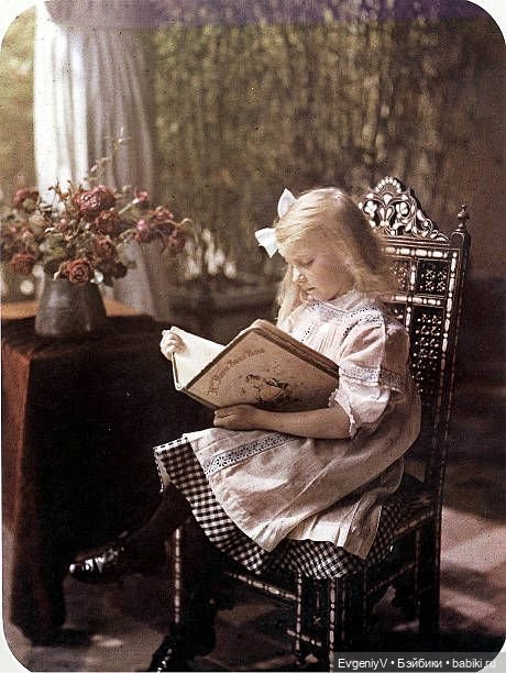 Как Володя и Соня играли в куклы