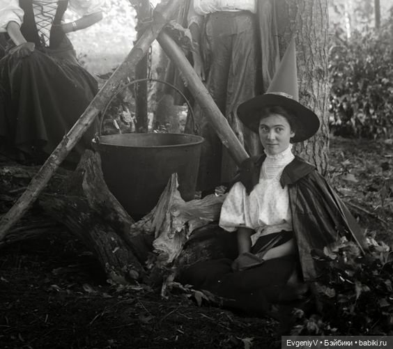 Викторианский маскарад, эдвардианский автохром, модная периодика 19 века и антикварные куклы