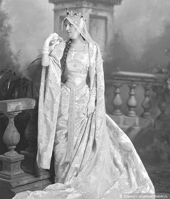 Викторианский маскарад, эдвардианский автохром, модная периодика 19 века и антикварные куклы