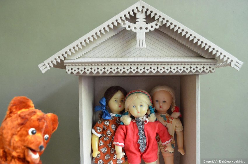 По примеру Наф-Нафа строю основательно