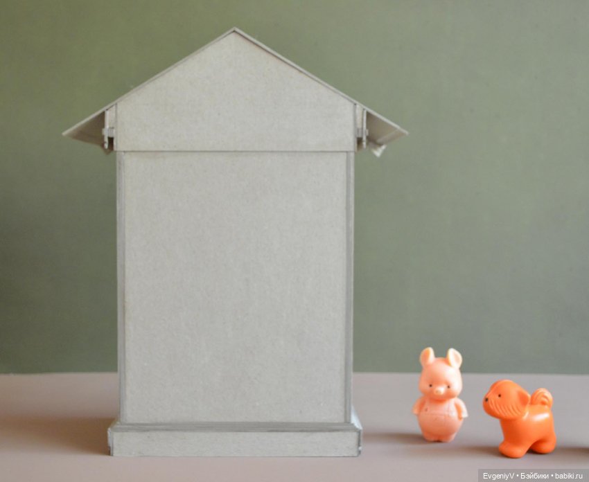 По примеру Наф-Нафа строю основательно