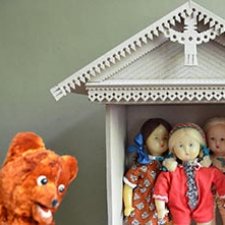 По примеру Наф-Нафа строю основательно