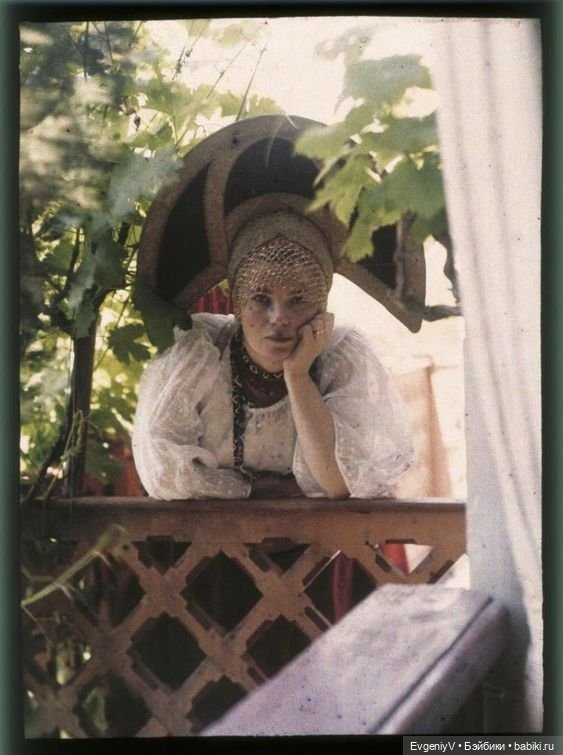 Викторианский маскарад, эдвардианский автохром, модная периодика 19 века и антикварные куклы