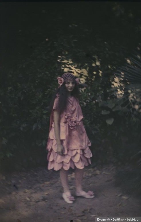 Викторианский маскарад, эдвардианский автохром, модная периодика 19 века и антикварные куклы