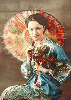 Викторианский маскарад, эдвардианский автохром, модная периодика 19 века и антикварные куклы