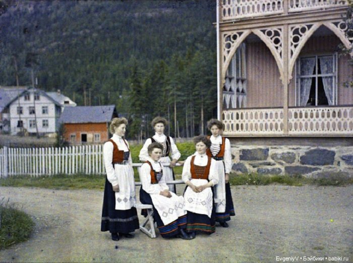 Викторианский маскарад, эдвардианский автохром, модная периодика 19 века и антикварные куклы