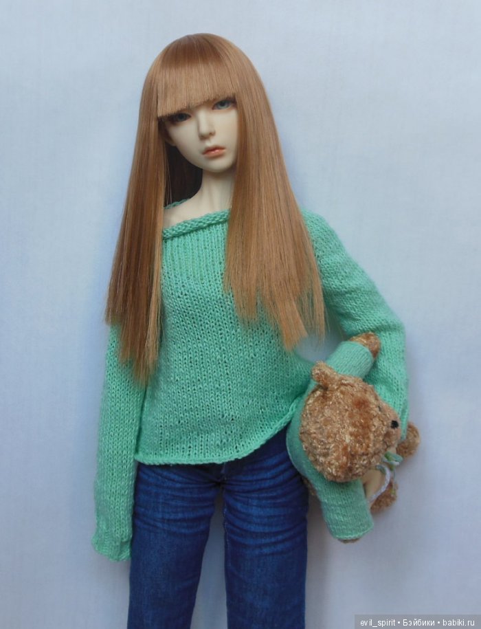 Девушка в зелёном свитере (фото 2)