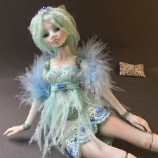 Кошачья мята, фарфоровая кукла