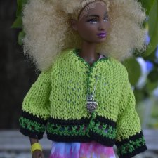 Кардиган для Барби.