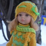 Свитер, шарф и шапочка для куклы Paola Reina.