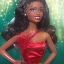 Барби Холидей - Праздник 2022 мулатка - Barbie Signature 2022 Holiday