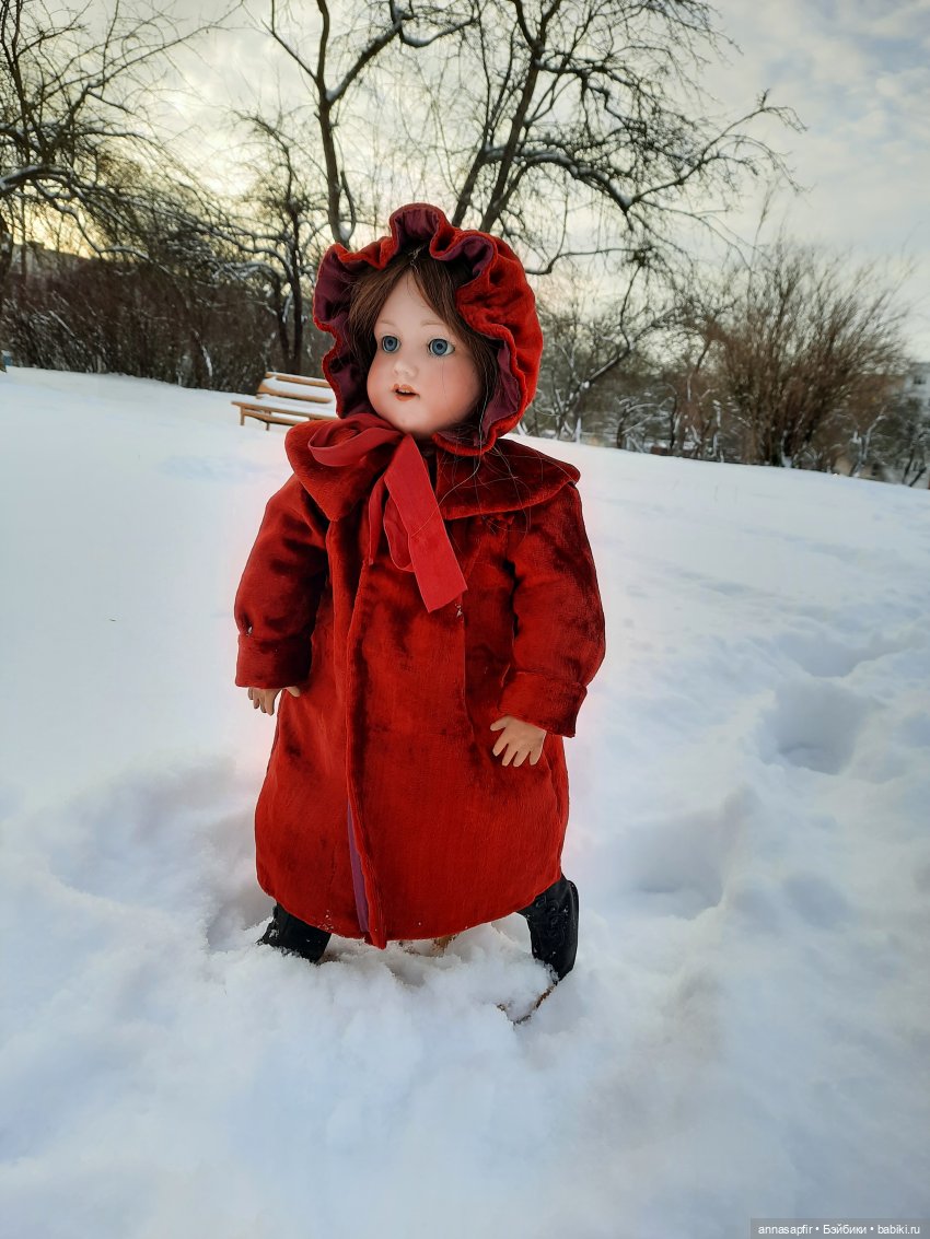 И отправила мать Марсельку за ёлкой