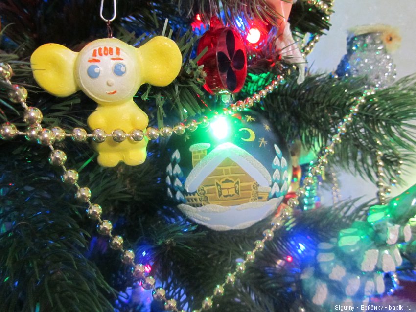 Новогодние игрушки — Новый год и Рождество: праздничные фото кукол
