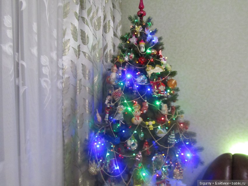 Новогодние игрушки — Новый год и Рождество: праздничные фото кукол