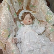 Надо, надо сделать так, чтобы Сонечка "спала" в уюте