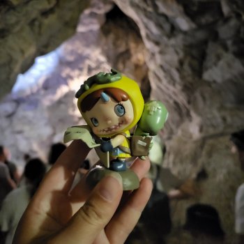 Самая рисковая девица:)