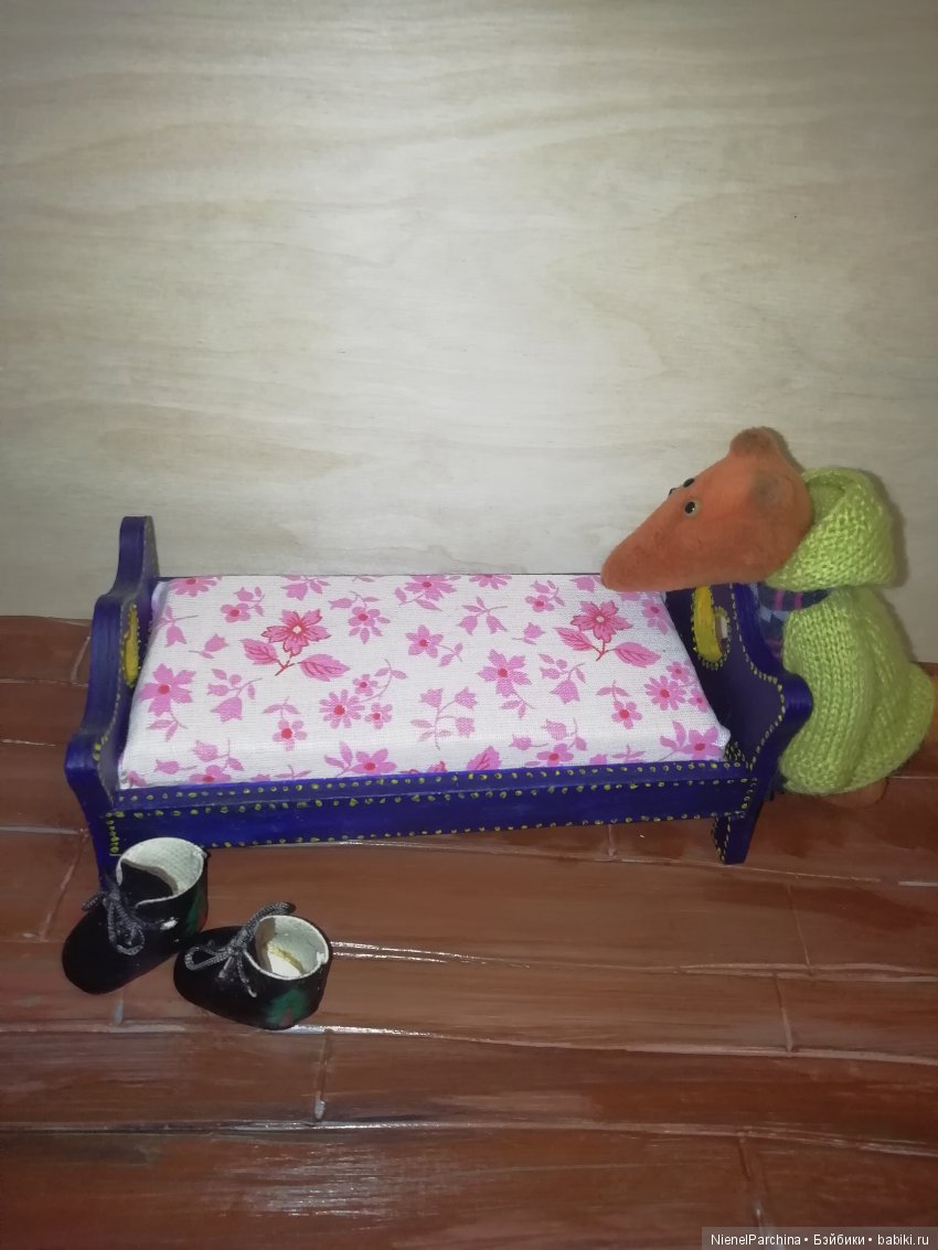 Кровать для Йёргена. Сочиняем , клеим, красим (фото 3)