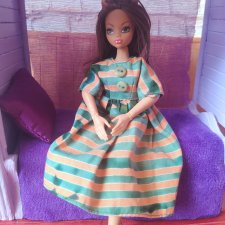 Забавный гибридик крошечной монстряшки