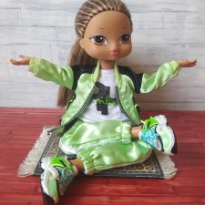 Спортсменка Ясмин.