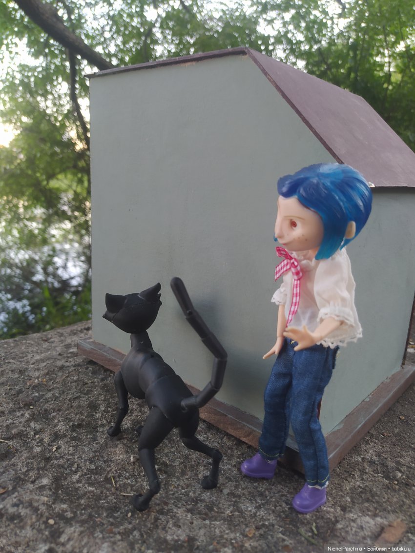 Кот который умеет ходить и тут и Там. Часть 2