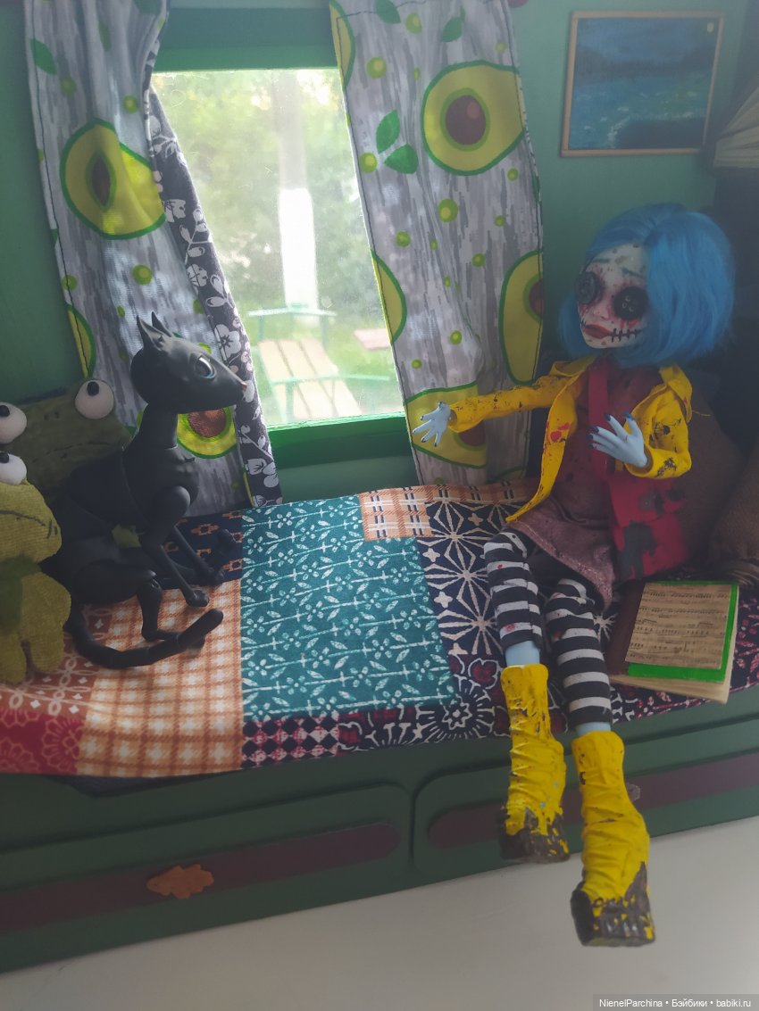 Кот который умеет ходить и тут и Там. Часть 2