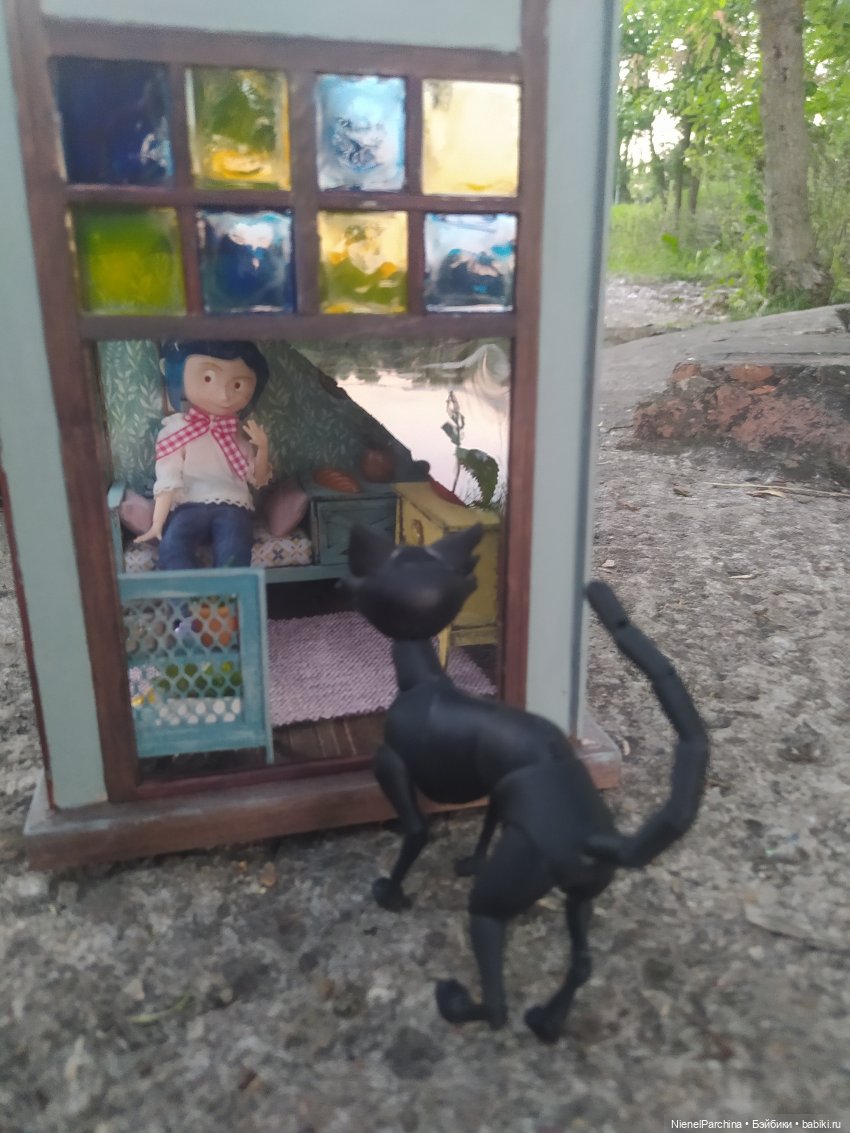 Кот который умеет ходить и тут и Там. Часть 2