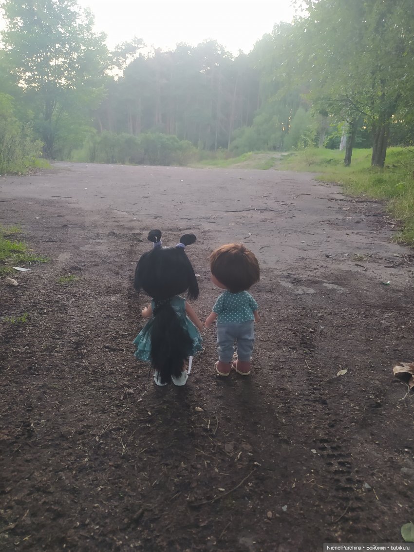 Ёсико показывает Никите пруд